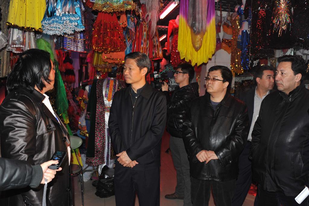 自治区党委常委,乌昌党委书记,市委书记朱海仑深入天山区展开民生调研